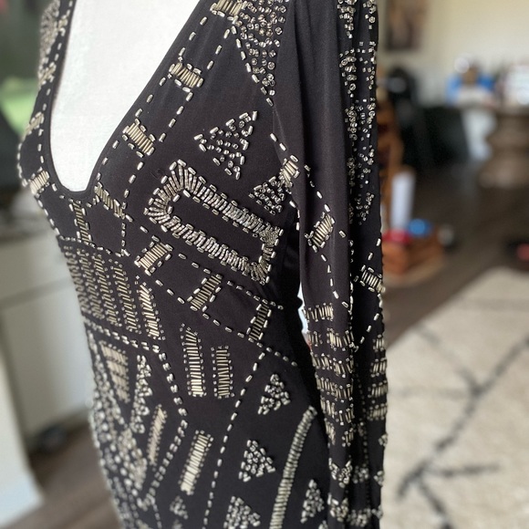 Arden B. Exclusive Beaded Cocktail dress - Picture 2 of 10